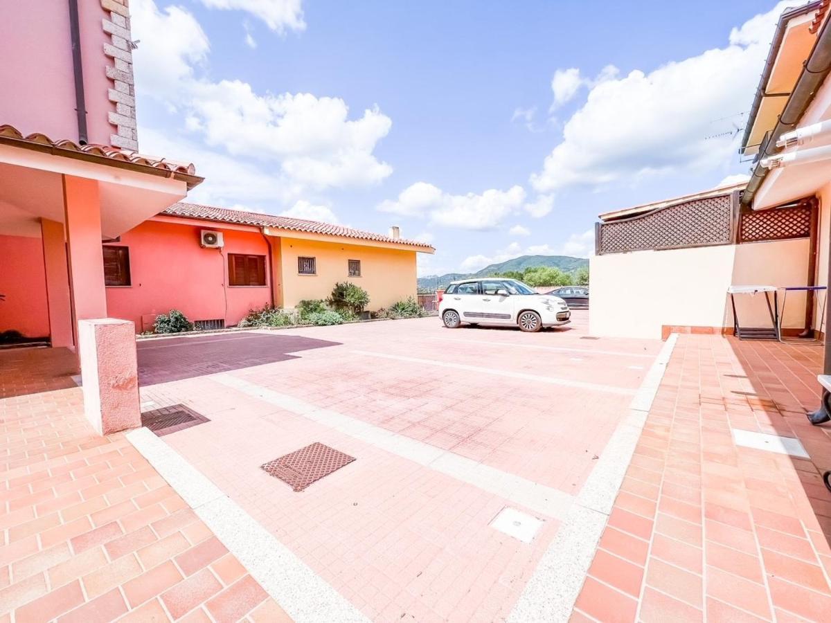 Atene 12 Olbia Exterior foto